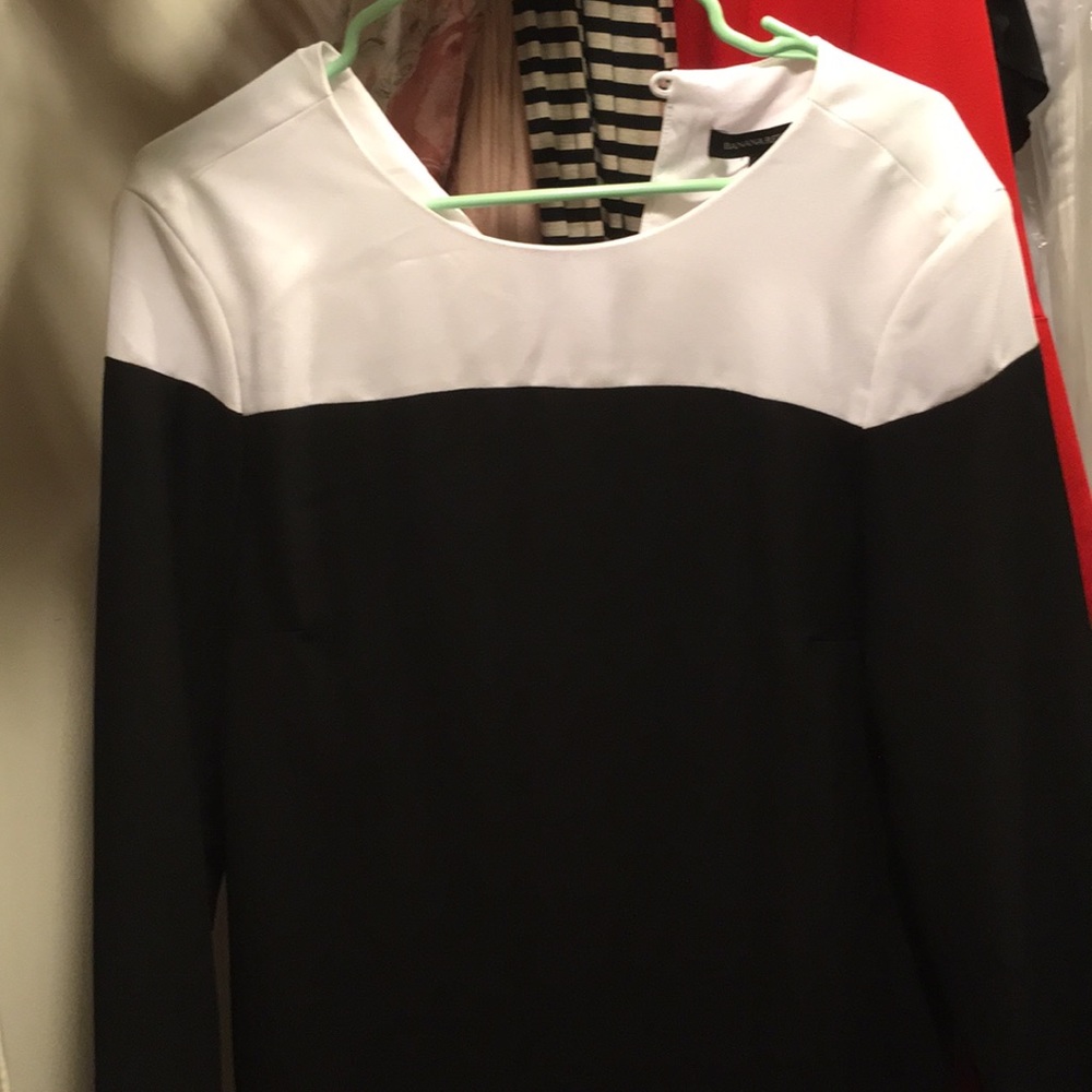 Black and white banana republic dress long sleeves